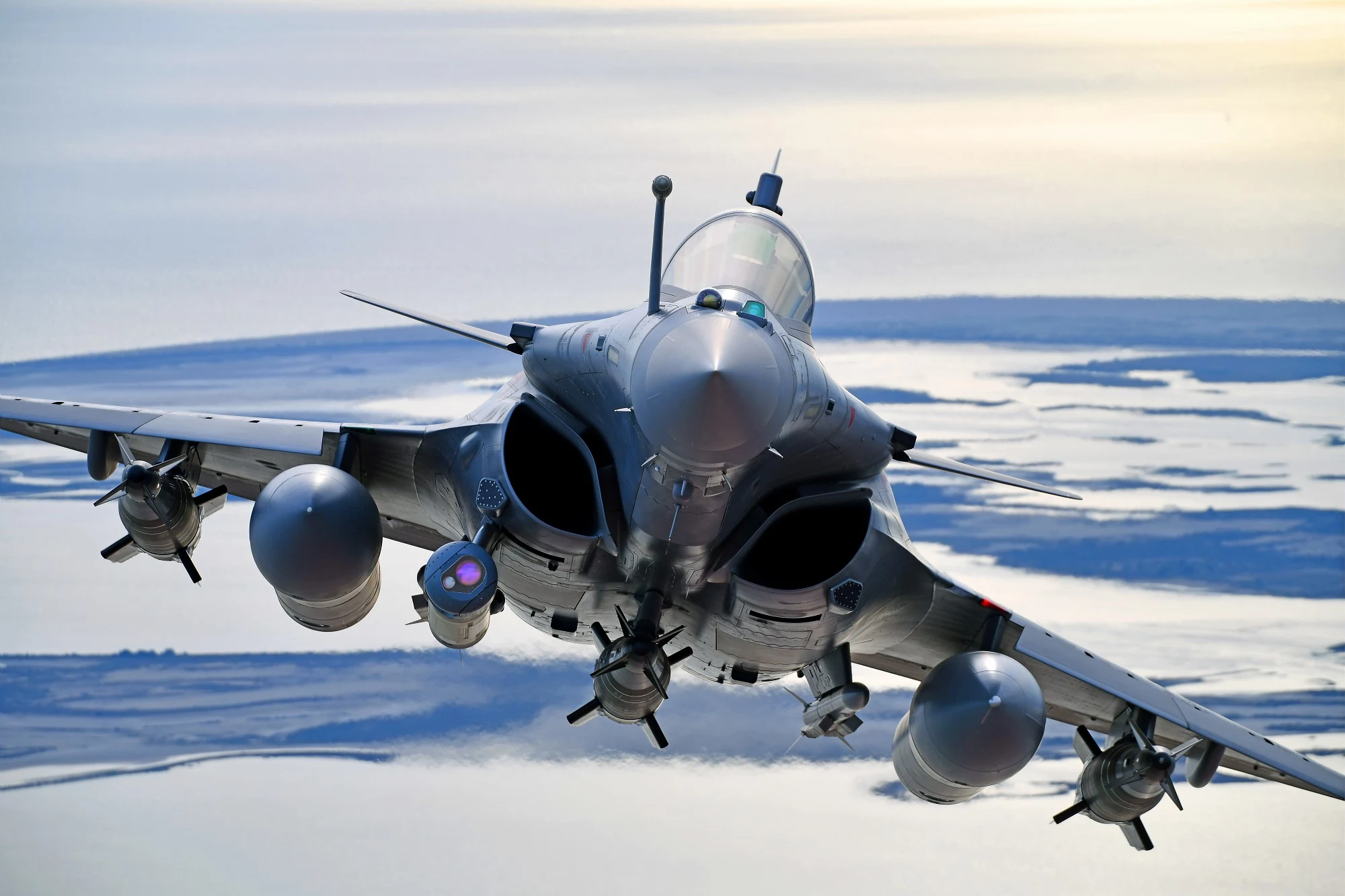 Tecnologías modernas en acción: El caza francés Rafale