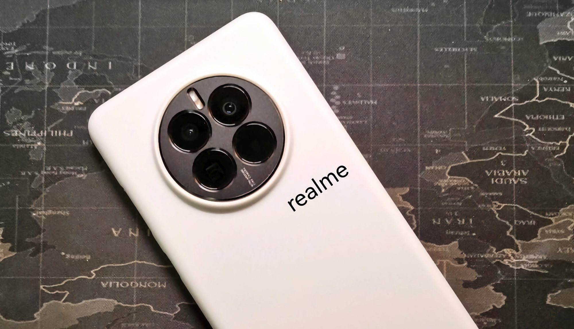 Ya es oficial: el realme GT 5 Pro con pantalla OLED de 120Hz, chip Snapdragon 8 Gen 3, cámara de 50 MP y carga de 100W se presentará este mes Ya es oficial: el realme GT 5 Pro con pantalla OLED de 120Hz, chip Snapdragon 8 Gen 3, cámara de 50 MP y carga de 100W se presentará este mes