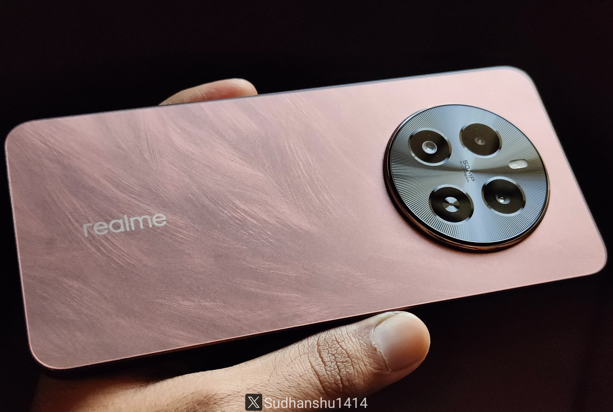 Un informante ha revelado cómo será el Realme P1 5G Un informante ha revelado cómo será el Realme P1 5G