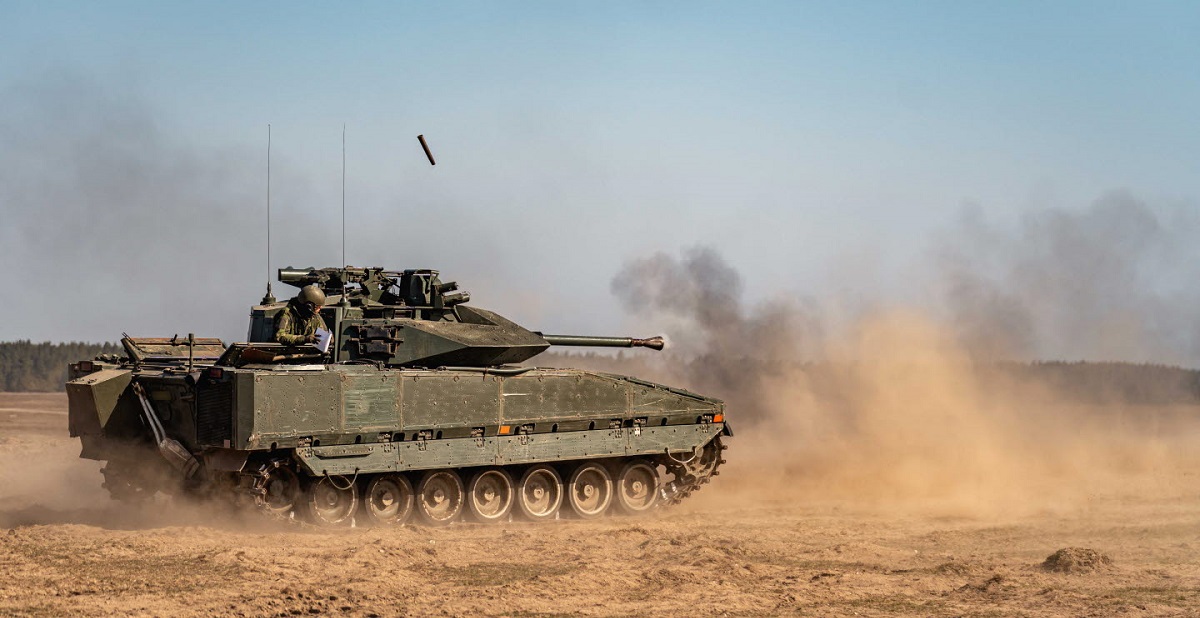 Se publica la primera foto de un vehículo de combate de infantería sueco CV90 con un cañón de 40 mm en Ucrania Se publica la primera foto de un vehículo de combate de infantería sueco CV90 con un cañón de 40 mm en Ucrania
