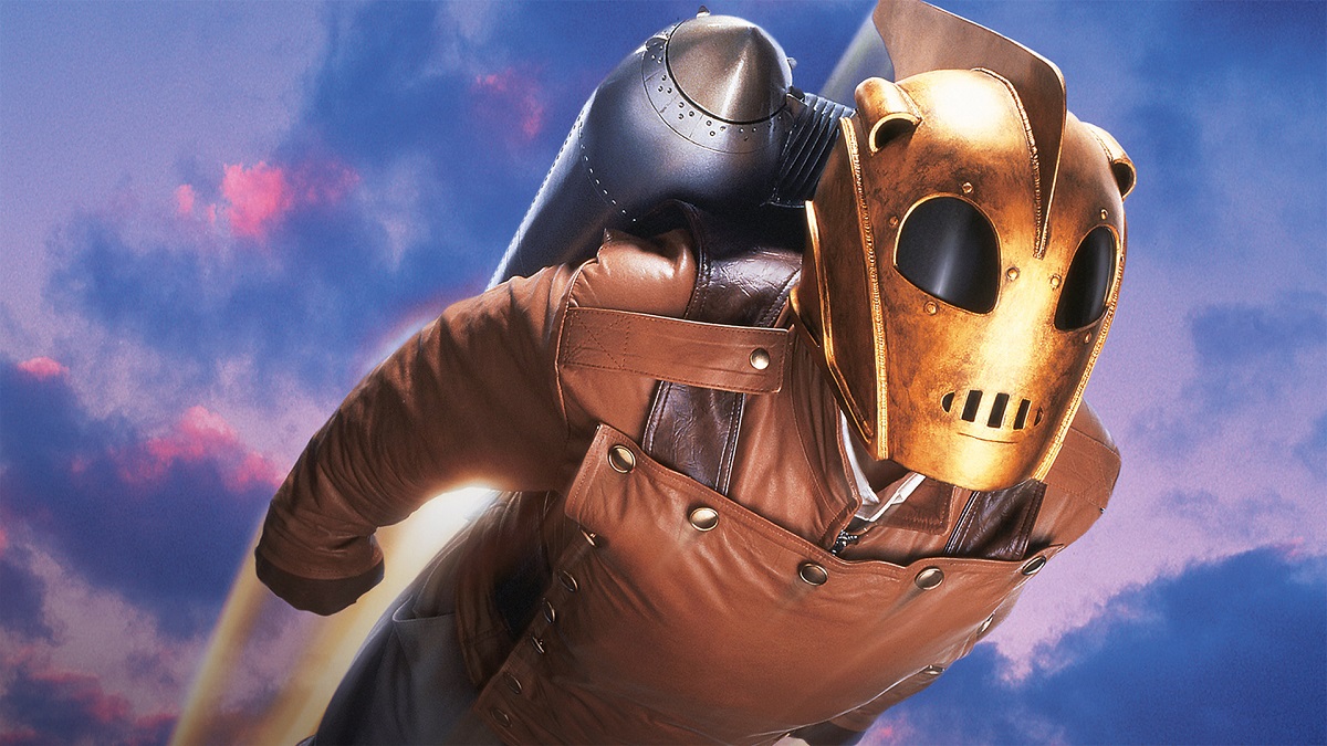 Un regreso largamente esperado: Parece que The Rocketeer va a remontar el vuelo: el reinicio de la película ha encontrado por fin guionista. Un regreso largamente esperado: Parece que The Rocketeer va a remontar el vuelo: el reinicio de la película ha encontrado por fin guionista.