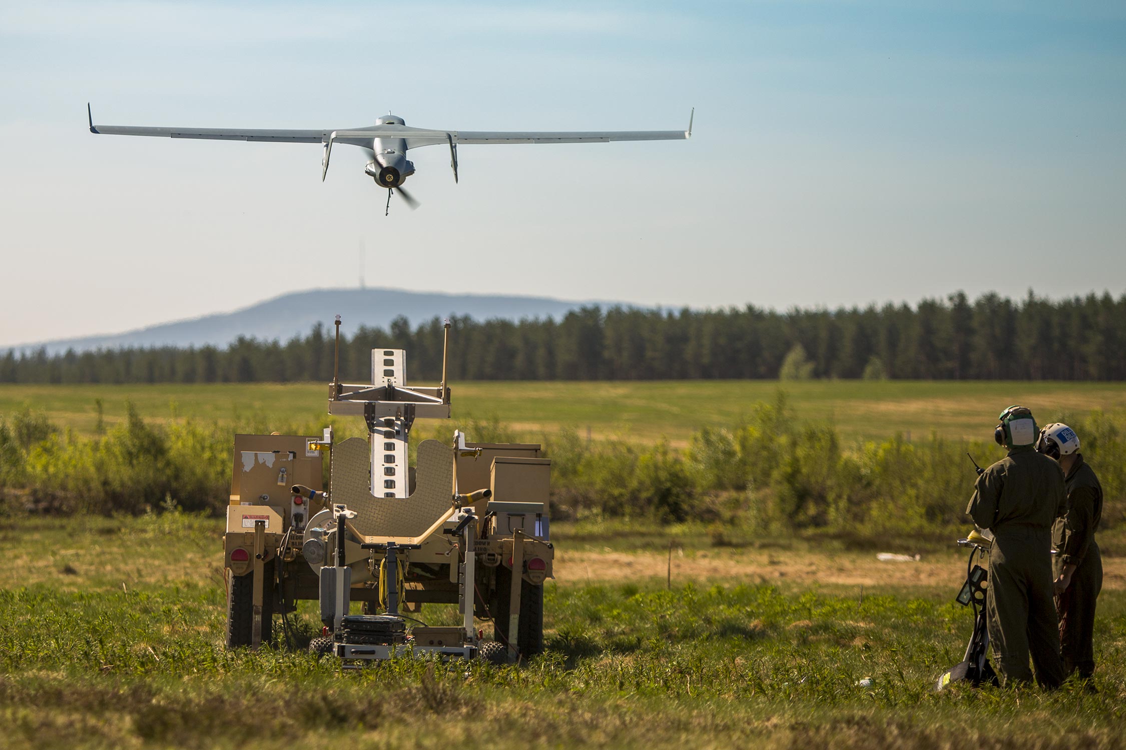 Boeing obtiene 191 millones de dólares para producir los drones ScanEagle y Blackjack para la Marina de Estados Unidos y un cliente desconocido Boeing obtiene 191 millones de dólares para producir los drones ScanEagle y Blackjack para la Marina de Estados Unidos y un cliente desconocido