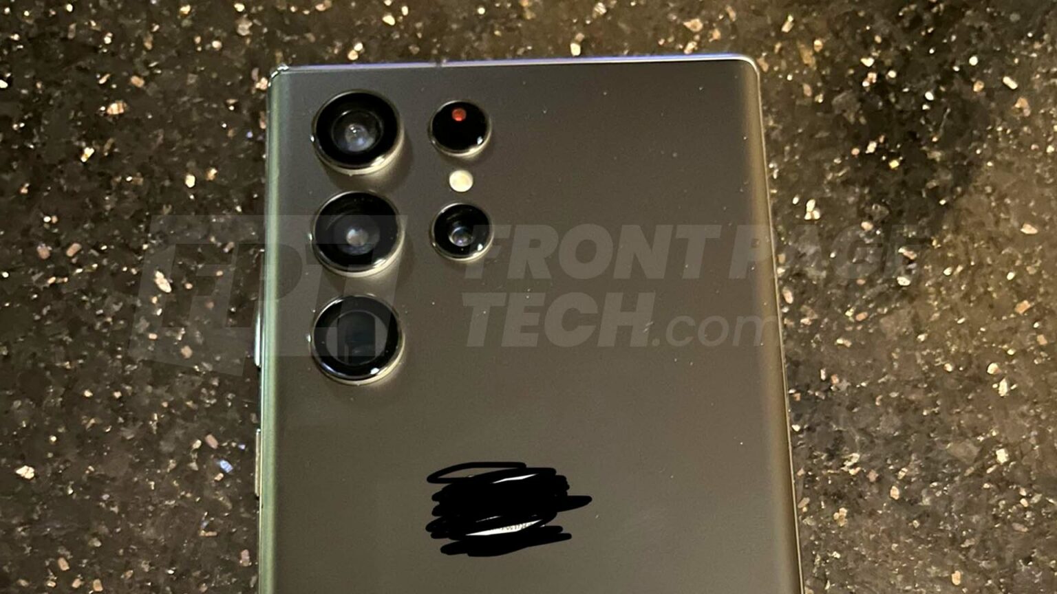 Samsung está furiosa por una filtración sobre el Galaxy S22. Por otra parte, un informante revela la fecha de presentación del futuro buque insignia