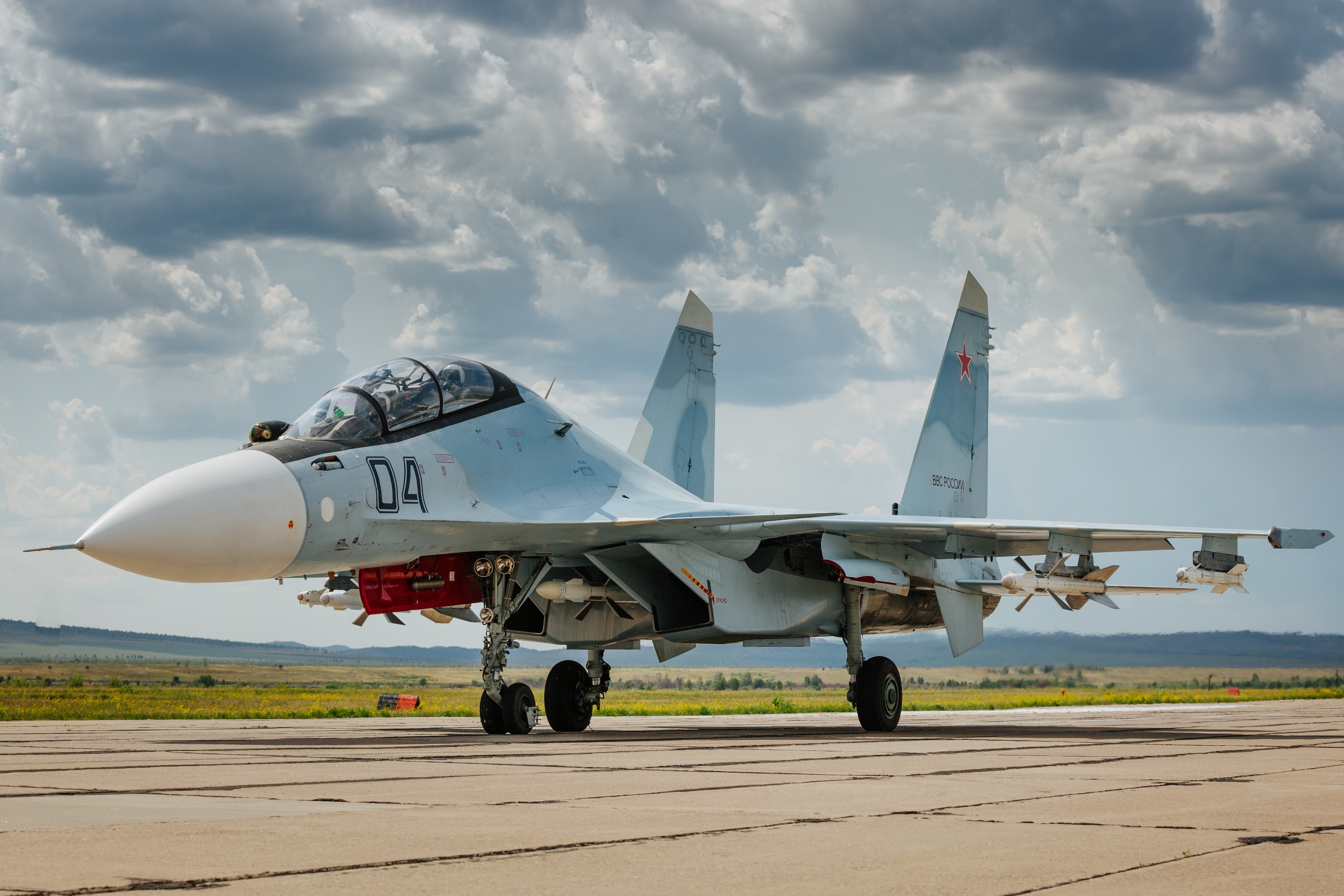 Las Fuerzas Armadas de Ucrania mostraron un espectacular vídeo de la destrucción de un caza Su-30SM de 40 millones de dólares con un MANPADS Stinger - el equivalente ruso del F-35 Lightning II explotó espectacularmente en el campo Las Fuerzas Armadas de Ucrania mostraron un espectacular vídeo de la destrucción de un caza Su-30SM de 40 millones de dólares con un MANPADS Stinger - el equivalente ruso del F-35 Lightning II explotó espectacularmente en el campo
