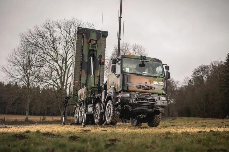 Francia encarga otros siete sistemas de defensa antiaérea SAMP/T Francia encarga otros siete sistemas de defensa antiaérea SAMP/T