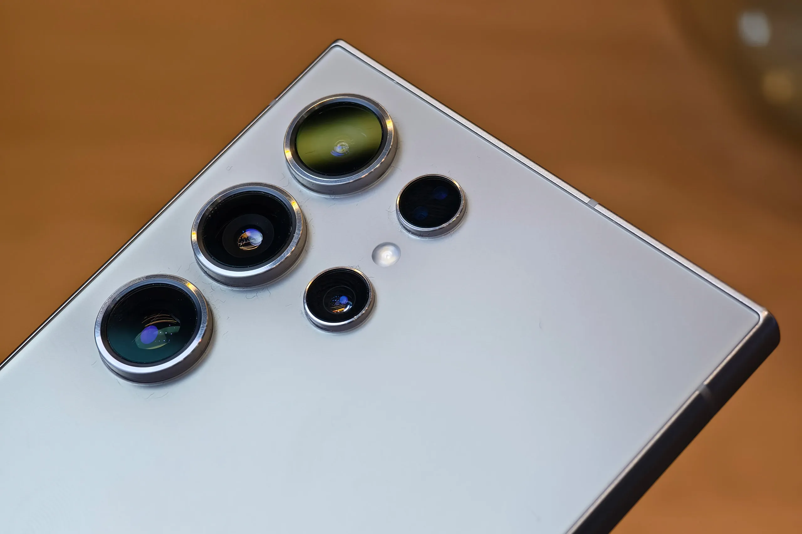 Samsung sigue desarrollando la tecnología de estabilización de imagen por desplazamiento del sensor Samsung sigue desarrollando la tecnología de estabilización de imagen por desplazamiento del sensor