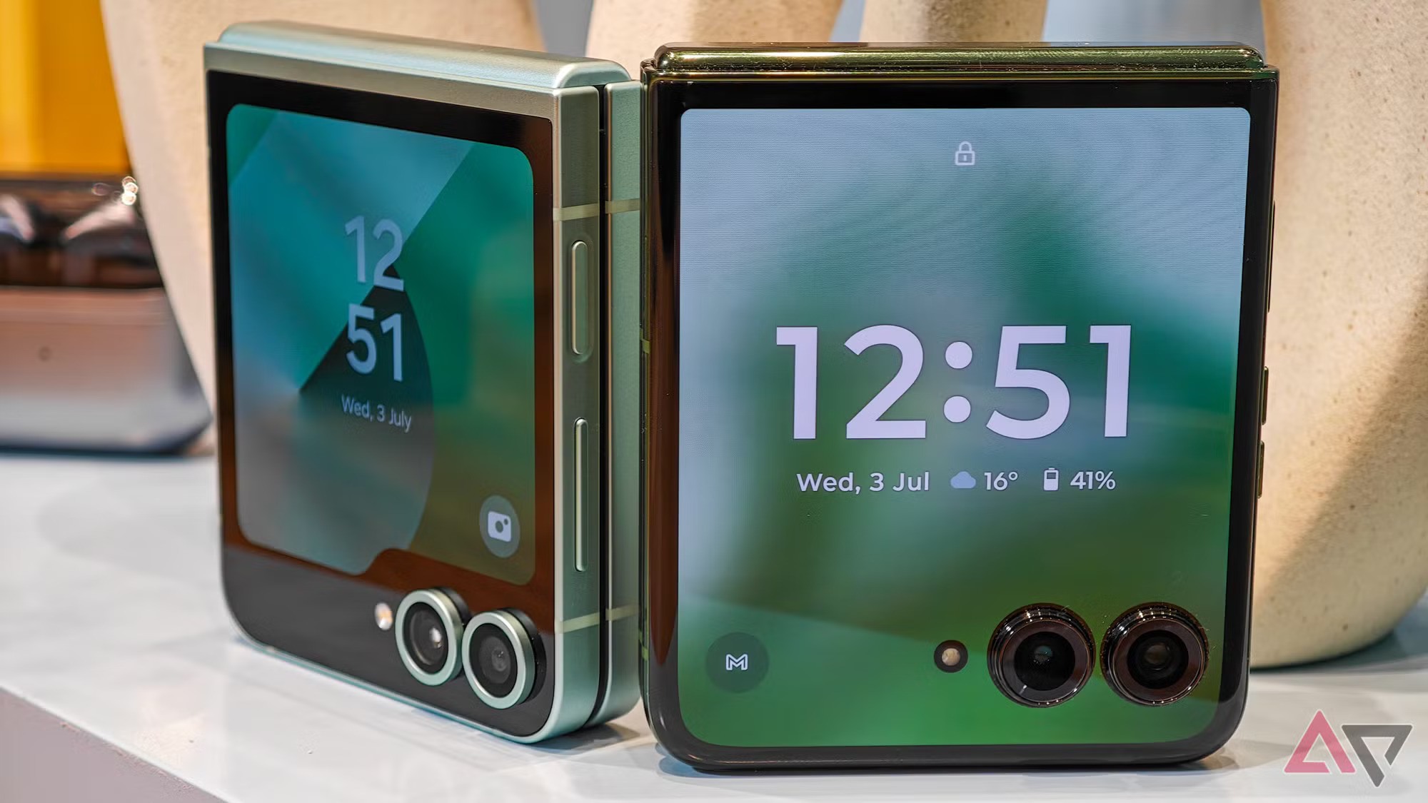 Motorola pretende superar a todos con el nuevo Razr+ 2025 con un sofisticado chip avanzado Motorola Razr+ 2025: Un nuevo nivel de smartphones plegables con un chip avanzado