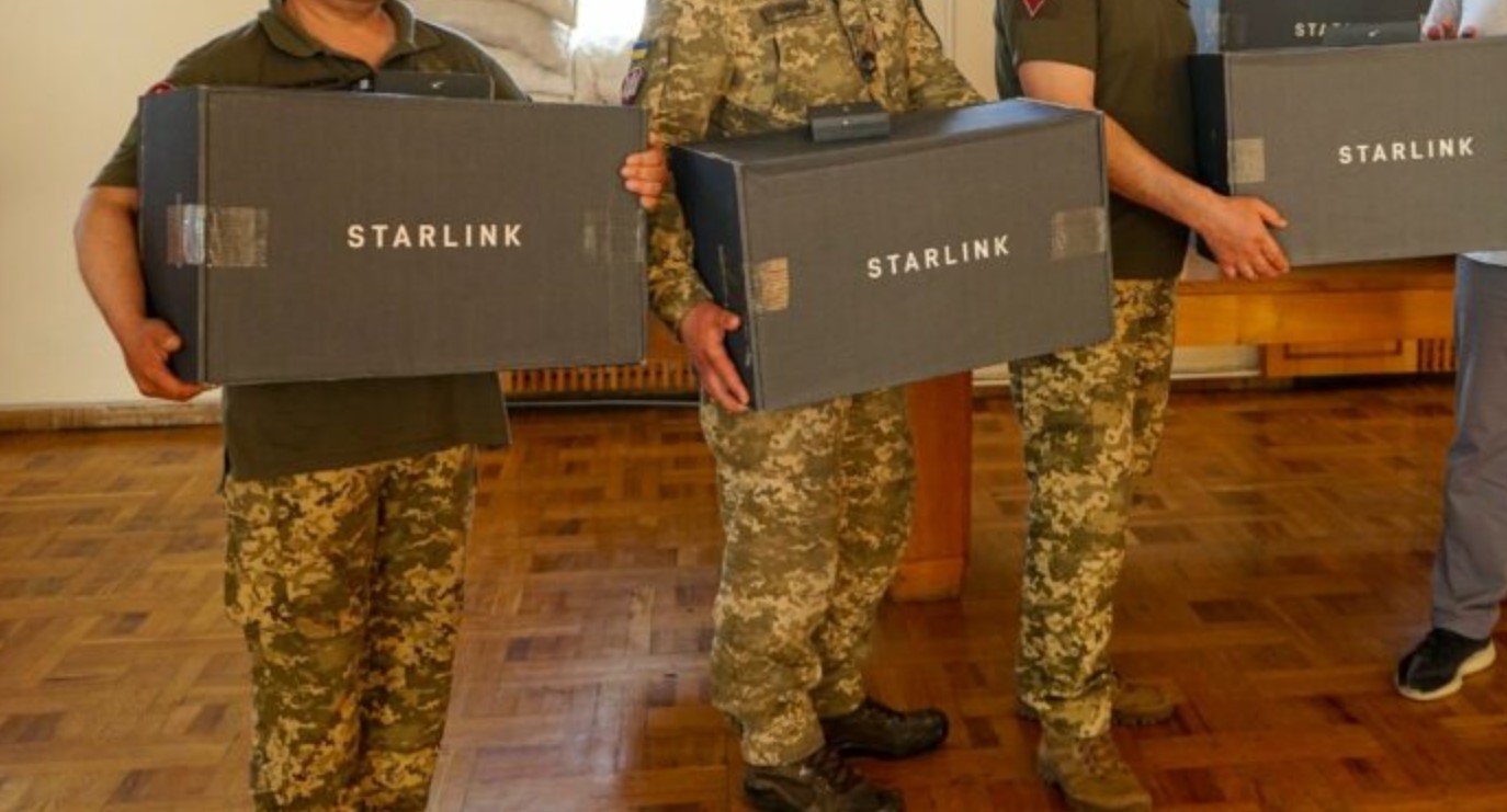 Los defensores ucranianos permanecen conectados gracias a Starlink