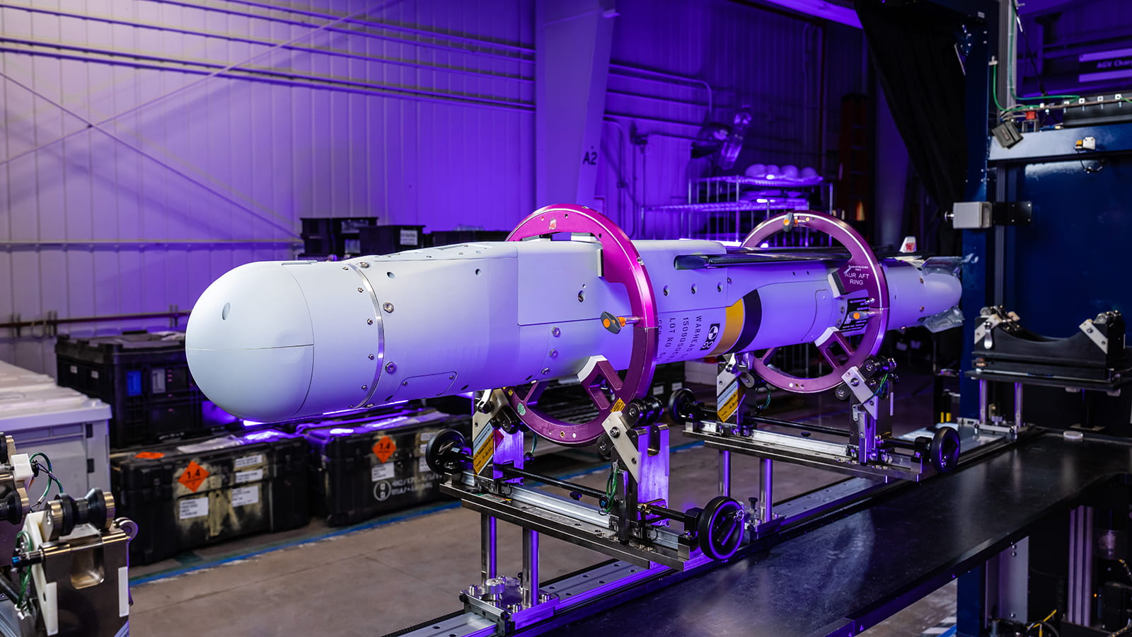 Raytheon recibió 320 millones de dólares para fabricar y suministrar 1.500 bombas inteligentes GBU-53/B StormBreaker con un alcance de lanzamiento de hasta 110 km para el F-15E Strike Eagle. Raytheon recibió 320 millones de dólares para fabricar y suministrar 1.500 bombas inteligentes GBU-53/B StormBreaker con un alcance de lanzamiento de hasta 110 km para el F-15E Strike Eagle.