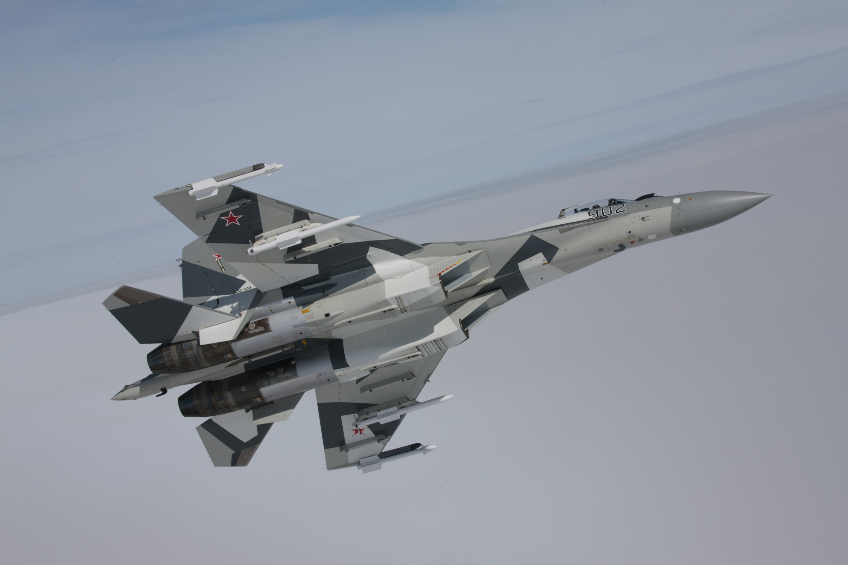 Dos aviones rusos entraron en la zona de identificación de defensa aérea de Estados Unidos y Canadá Dos aviones rusos entraron en la zona de identificación de defensa aérea de Estados Unidos y Canadá