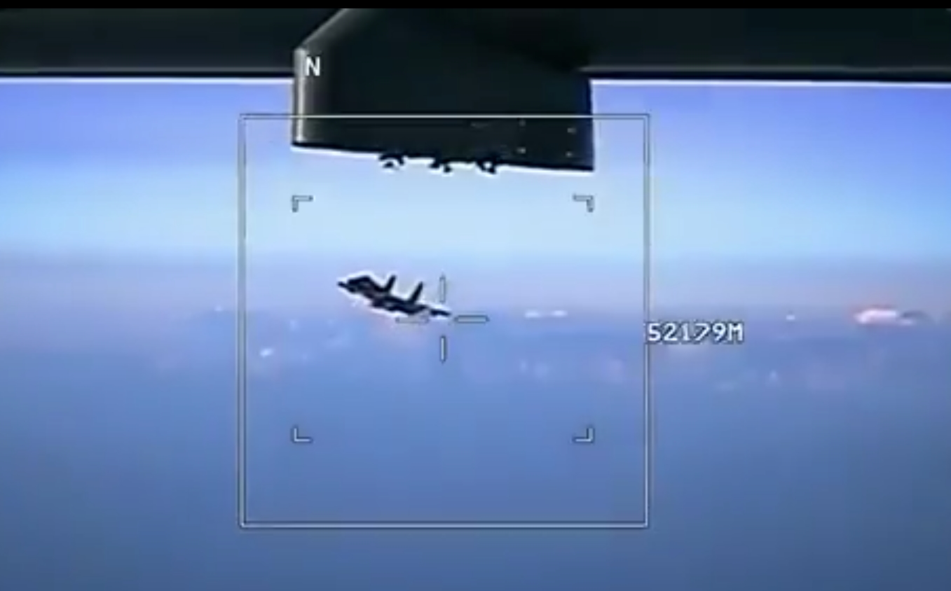 Imágenes únicas: El Su-35 en el objetivo de un dron francés