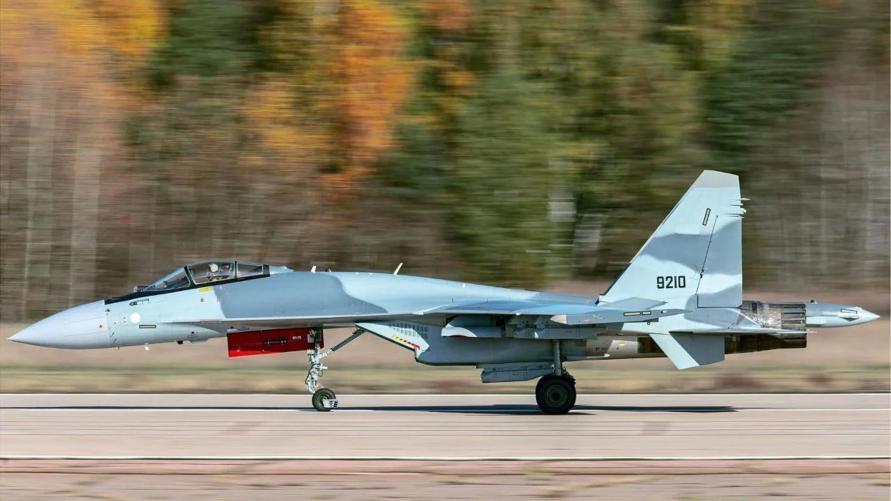 Su-35 con los colores nacionales de Argelia: una nueva palabra en aviación Su-35 camuflado: una colección de las mejores tecnologías para el Ejército del Aire argelino