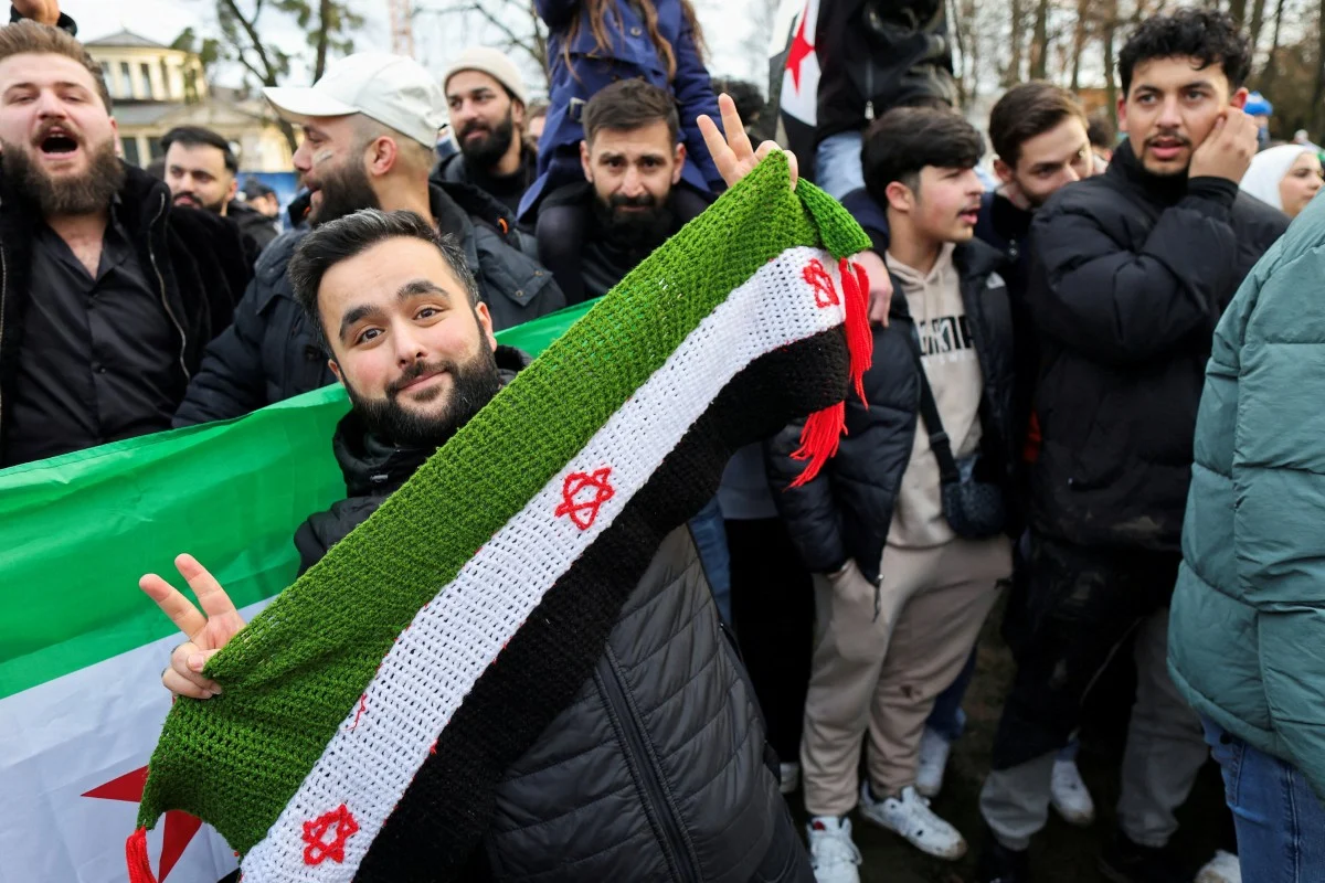 Varios países europeos suspenden el examen de las solicitudes de asilo procedentes de Siria Varios países europeos suspenden el examen de las solicitudes de asilo procedentes de Siria