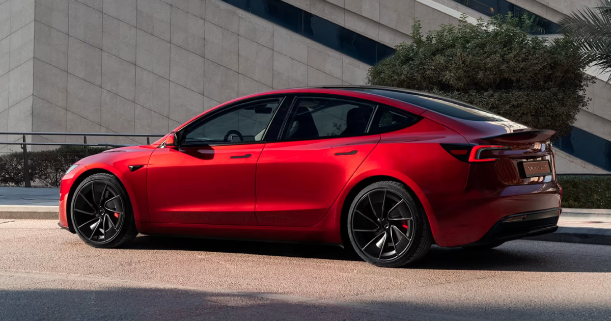 ¿Está el Model 3 de Tesla estableciendo un nuevo estándar para los vehículos eléctricos? Tesla Model 3: El sedán eléctrico que está cargando el futuro