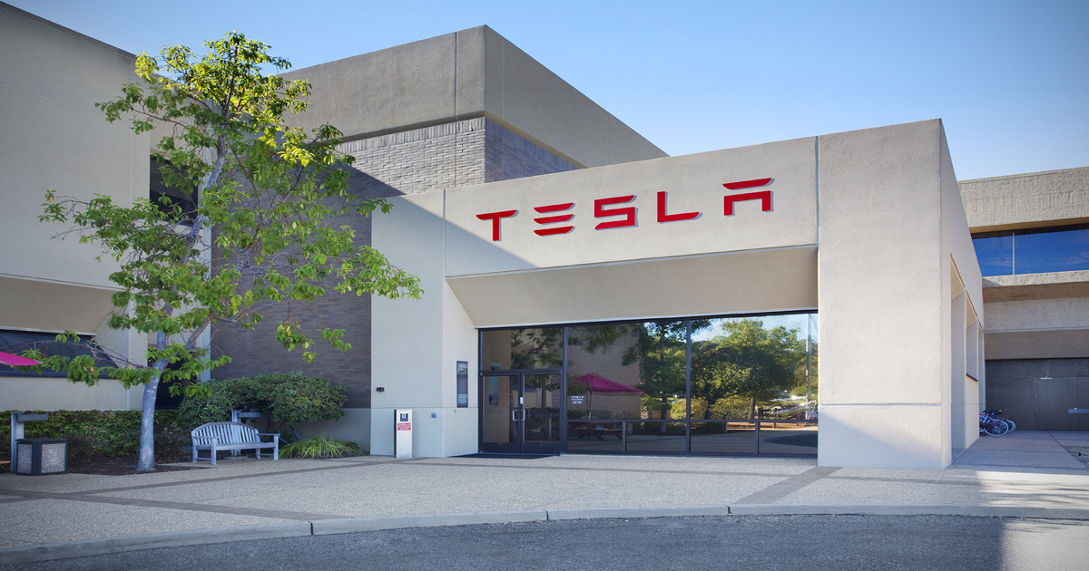 Tesla despedirá a 14.000 trabajadores en medio de la caída de las acciones Tesla despedirá a 14.000 trabajadores en medio de la caída de las acciones