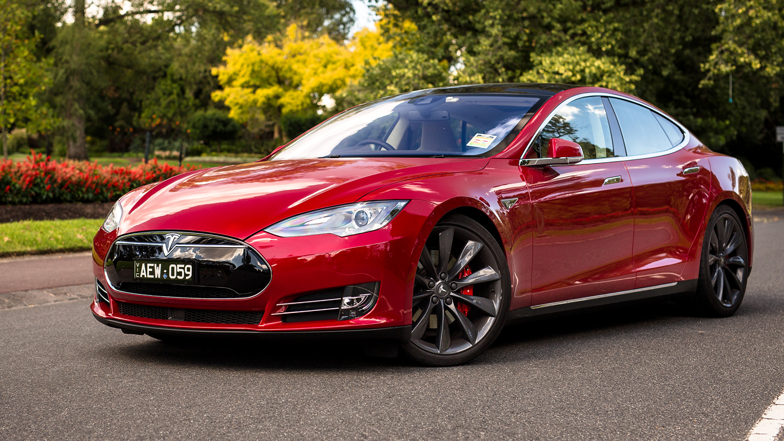 Alemán en Tesla Model S condujo 1.5 millones de km - tuvo que cambiar tres baterías y cuatro motores Alemán en Tesla Model S condujo 1.5 millones de km - tuvo que cambiar tres baterías y cuatro motores