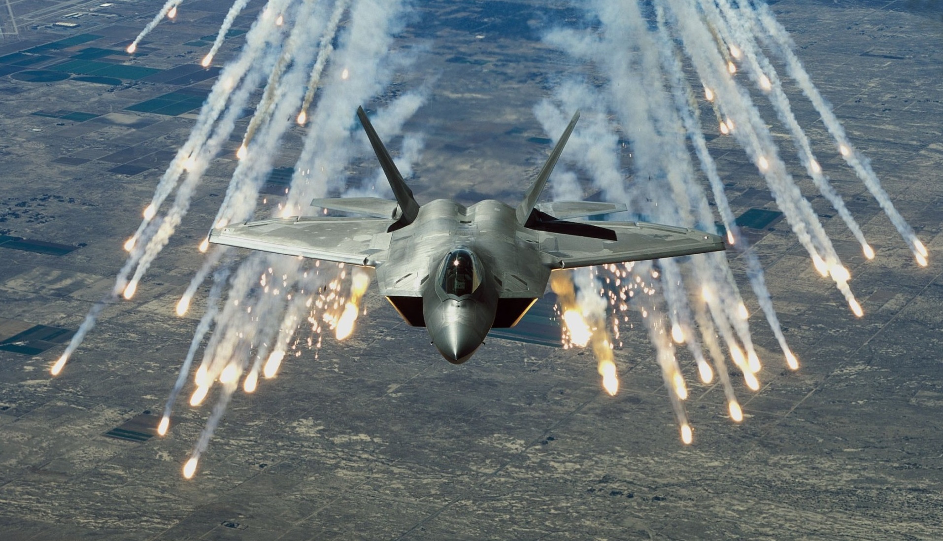 Estados Unidos quiere desmantelar el F-22 Raptor para liberar presupuesto para un caza de nueva generación que costará cientos de millones de dólares Estados Unidos quiere desmantelar el F-22 Raptor para liberar presupuesto para un caza de nueva generación que costará cientos de millones de dólares