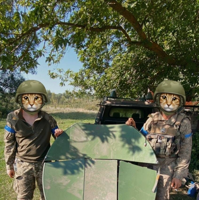 Soldados ucranianos se apoderan de una estación de comunicaciones por satélite en la región de Kursk Soldados ucranianos se apoderan de una estación de comunicaciones por satélite en la región de Kursk