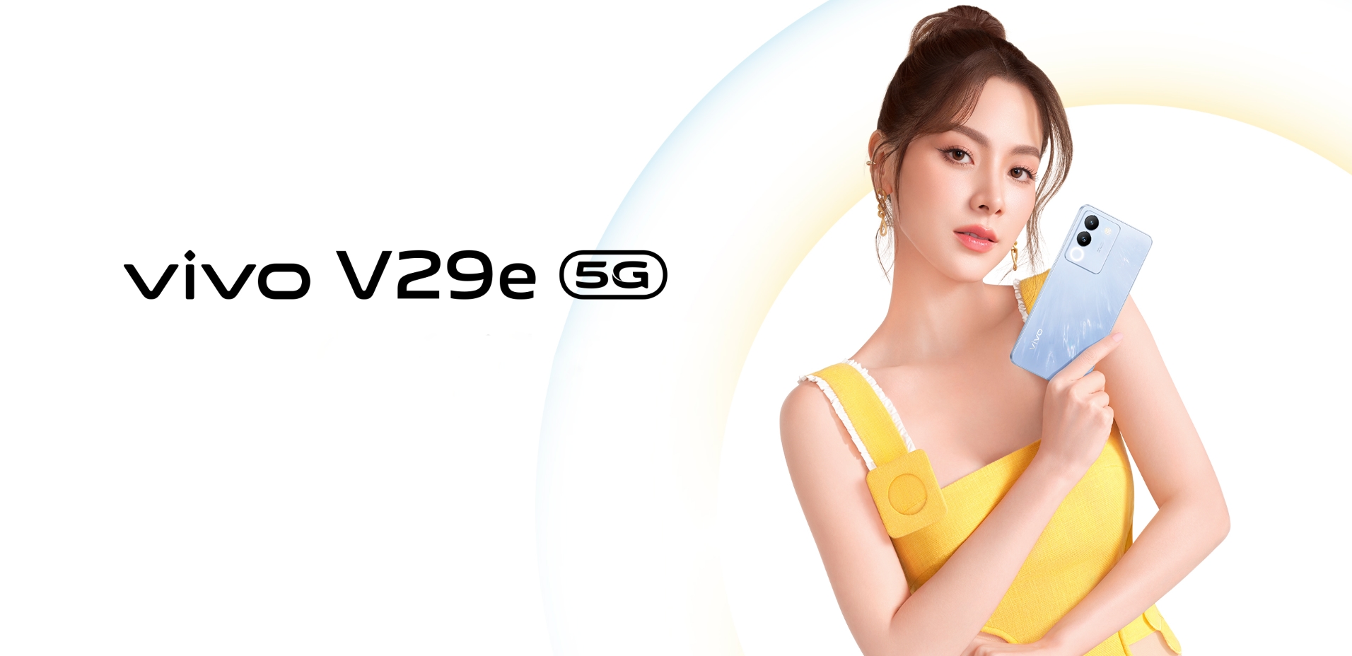 El vivo V29e ha hecho su debut mundial con una pantalla AMOLED de 120Hz, chip Snapdragon 695, carga de 44W y una cámara de 64MP El vivo V29e ha hecho su debut mundial con una pantalla AMOLED de 120Hz, chip Snapdragon 695, carga de 44W y una cámara de 64MP