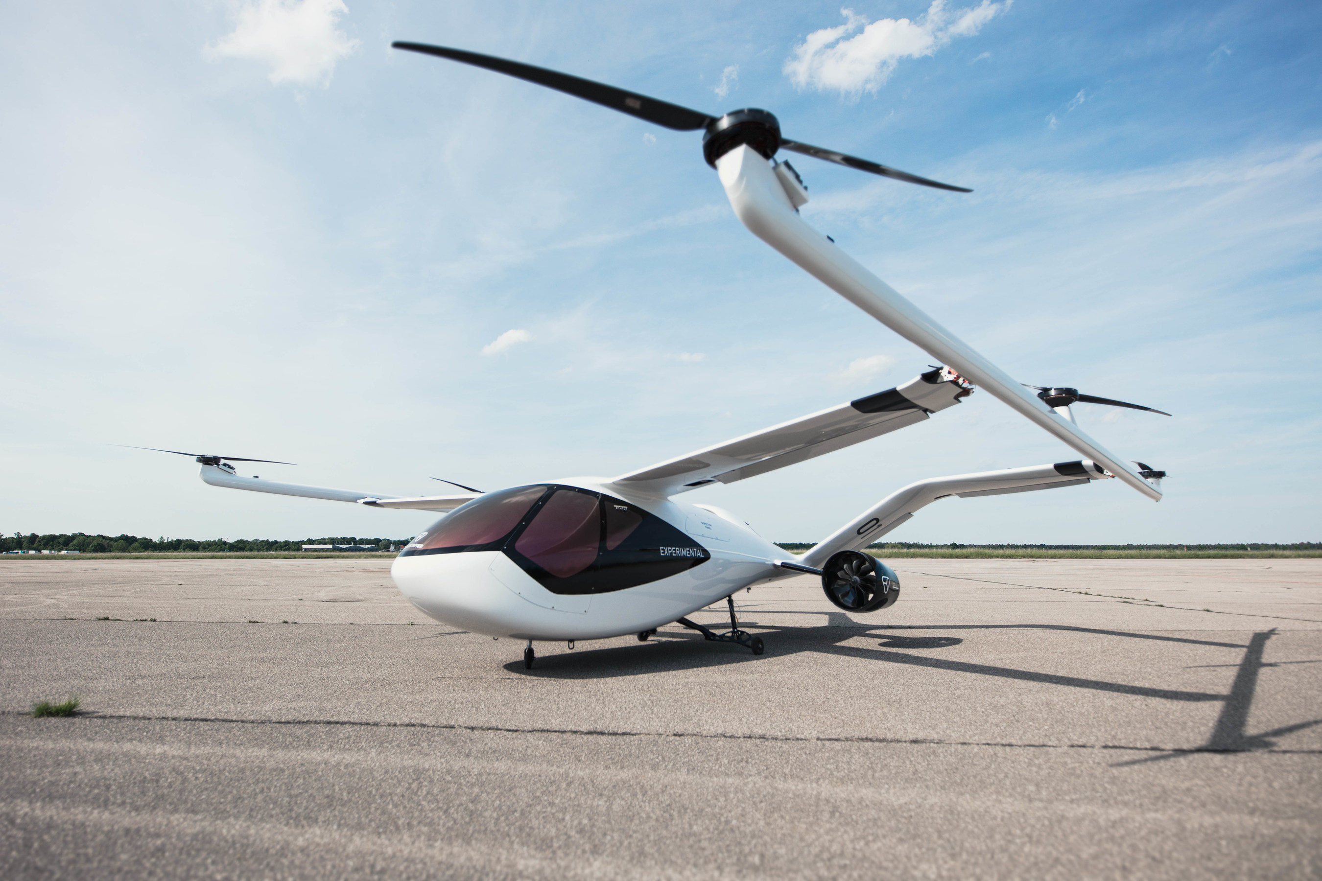 El taxi dron de mayor alcance de Volocopter realiza sus primeros vuelos de prueba El taxi dron de mayor alcance de Volocopter realiza sus primeros vuelos de prueba