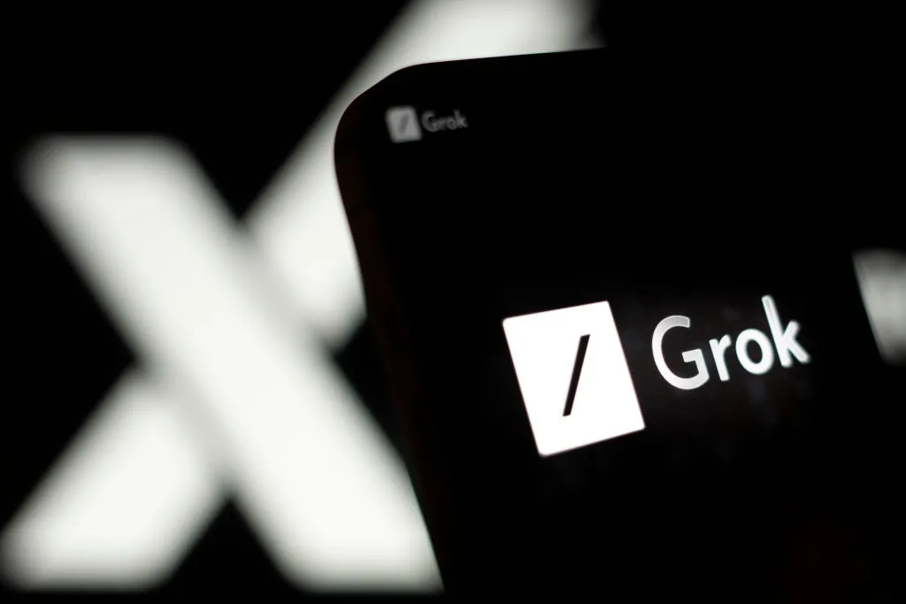 xAI de Elon Musk presentó Grok, un nuevo chatbot entrenado con datos de la red social X, que superó a ChatGPT en matemáticas y programación xAI de Elon Musk presentó Grok, un nuevo chatbot entrenado con datos de la red social X, que superó a ChatGPT en matemáticas y programación