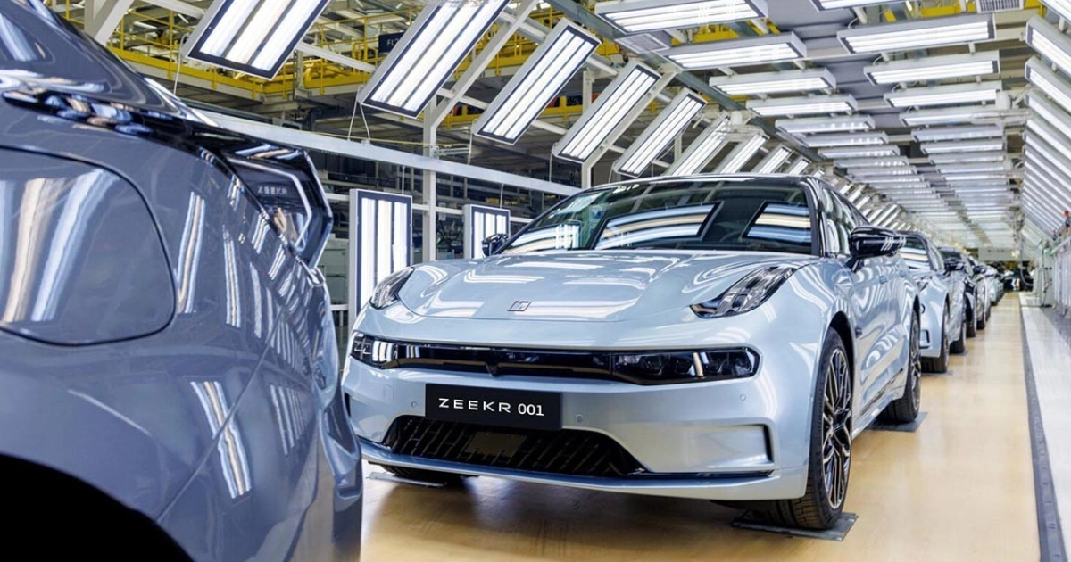 Cómo se fabrica el Zeekr 001: un recorrido por la fábrica de autos