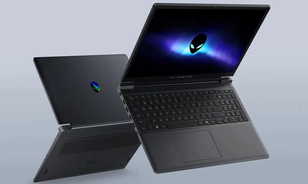 El Alienware 15 abandona la estantería térmica trasera y estrena chasis de policarbonato negro con bisagra de 180 grados.