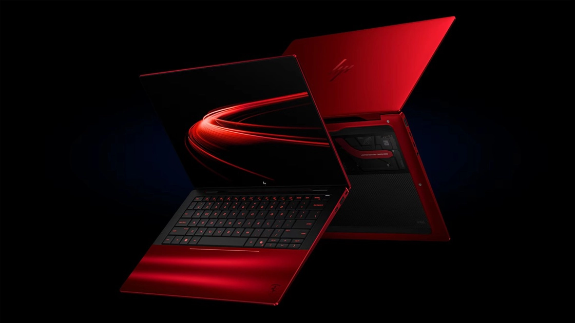 El chasis en aluminio Rosso Magma del HP Limited Edition Scuderia Ferrari AI PC, diseñado en colaboración con Ferrari Design Studio.