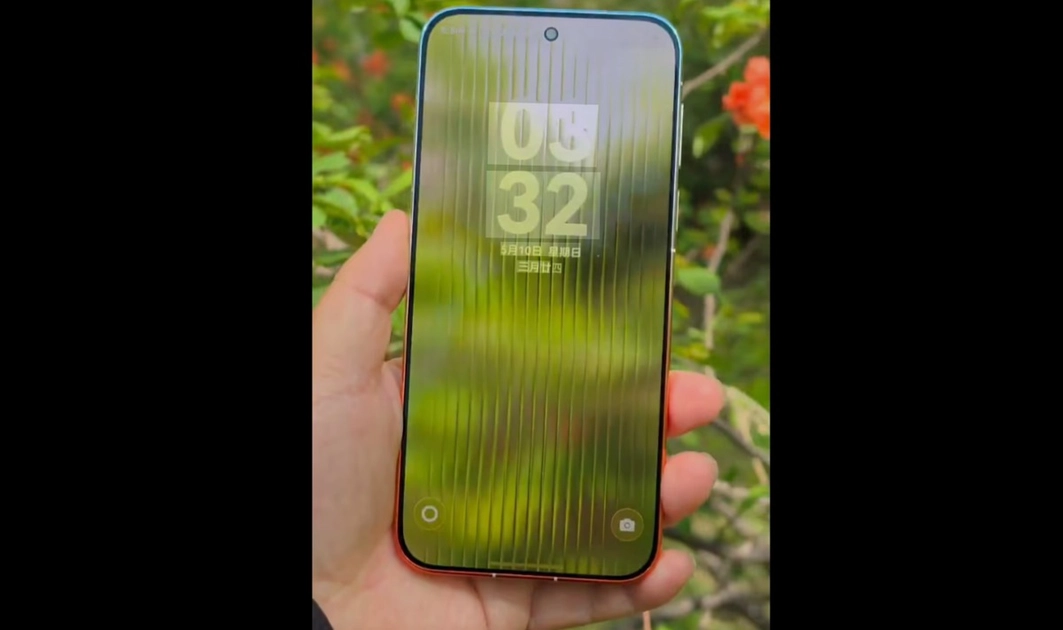 El efecto de pantalla de bloqueo transparente del Huawei Pura 90 Pro Max en acción.