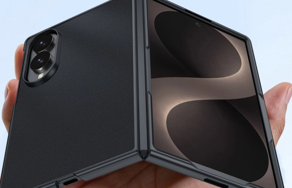 Fundas protectoras del Samsung Galaxy Z Fold8 Wide filtradas en Alibaba, que confirman el factor de forma ancho.