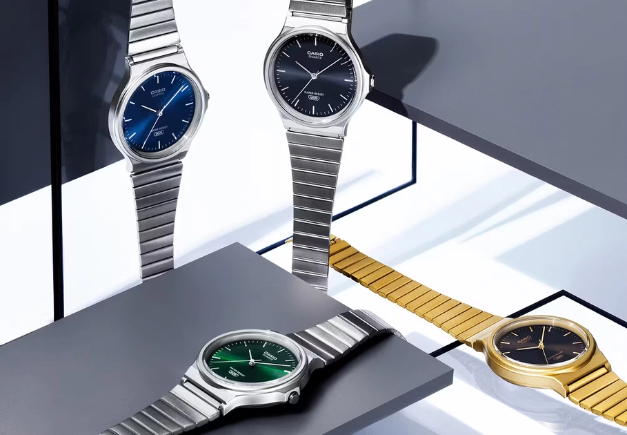 Los cuatro nuevos modelos MQ-24 con correa de acero inoxidable en sus distintas variantes de color.