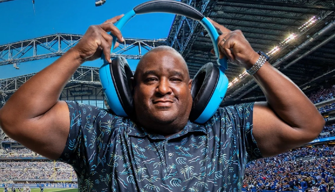 JLab presentó Blue XL — un altavoz Bluetooth único con forma de auriculares gigantes