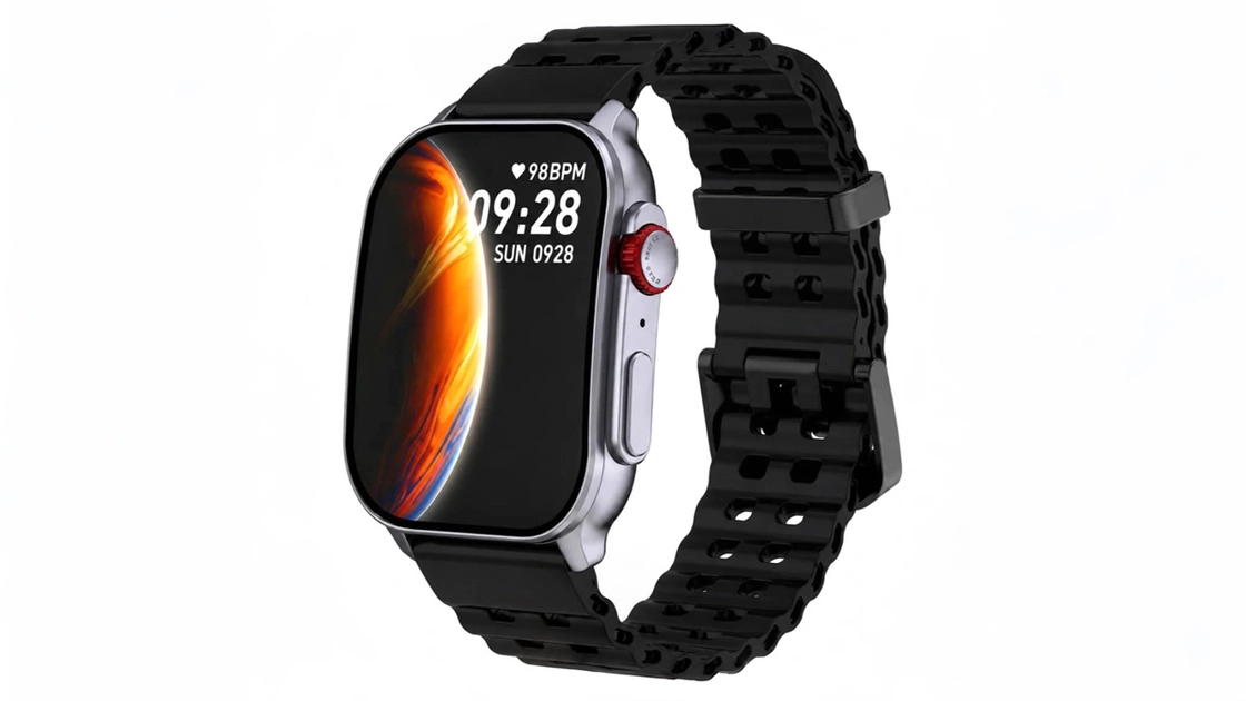 El Meizu Watch M1 llega con un diseño cuadrado, corona giratoria en rojo y correa de silicona perforada.