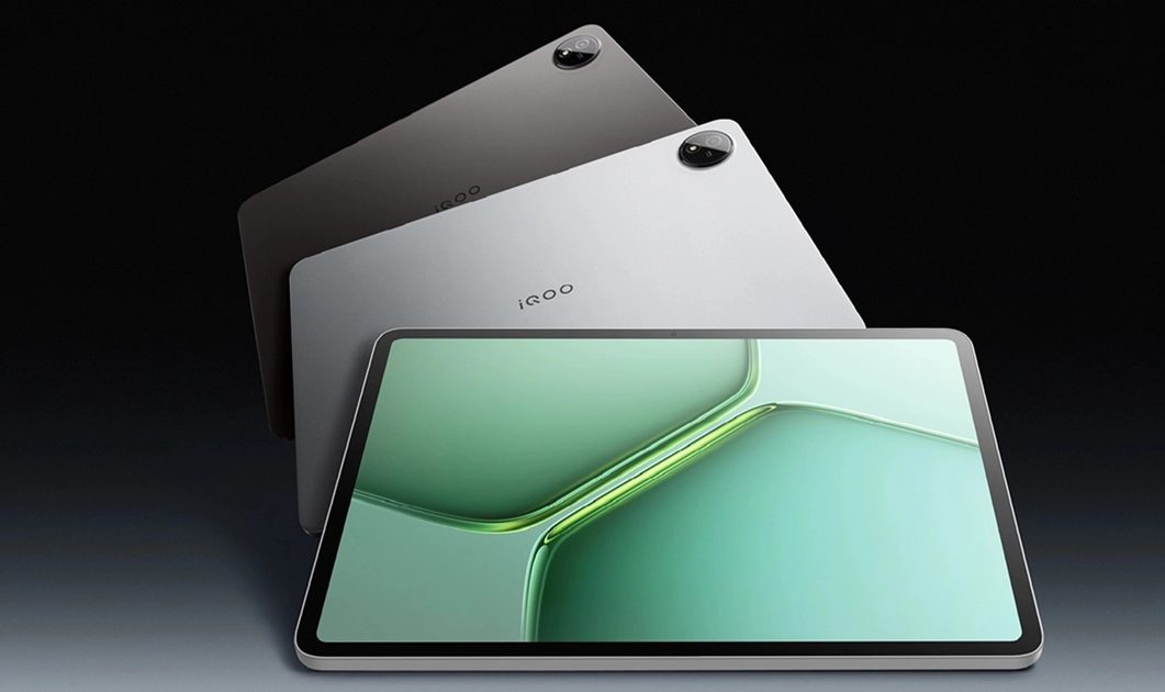 iQOO Pad 5C en los colores Silver Wing y Grey Crystal.