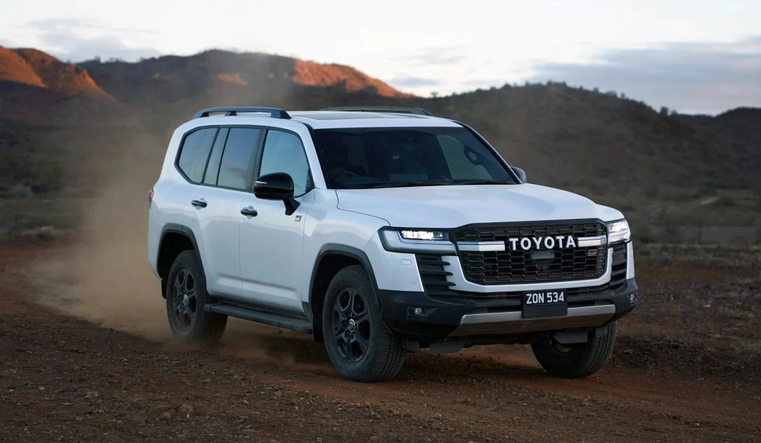 El Land Cruiser 300 Hybrid en movimiento. Foto: Toyota