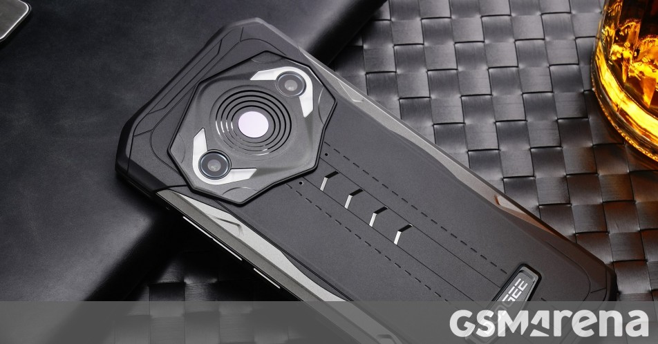 Exclusivo: aquí está nuestro primer vistazo al Doogee S98 Pro con una isla de cámara inspirada en extraterrestres Exclusivo: aquí está nuestro primer vistazo al Doogee S98 Pro con una isla de cámara inspirada en extraterrestres