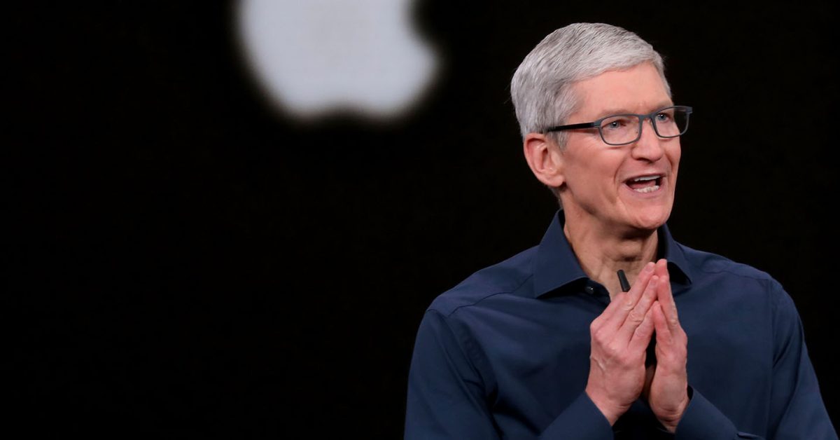 Tim Cook dice que Apple no descartará adquirir grandes empresas, pero su enfoque está en la propiedad intelectual y el talento. Tim Cook dice que Apple no descartará adquirir grandes empresas, pero su enfoque está en la propiedad intelectual y el talento.