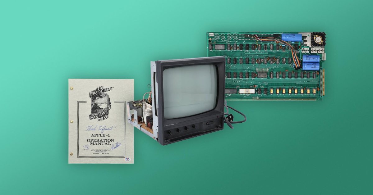 Primer lote de computadora Apple-1 en funcionamiento a subasta con el número de serie escrito a mano de Steve Jobs Primer lote de computadora Apple-1 en funcionamiento a subasta con el número de serie escrito a mano de Steve Jobs