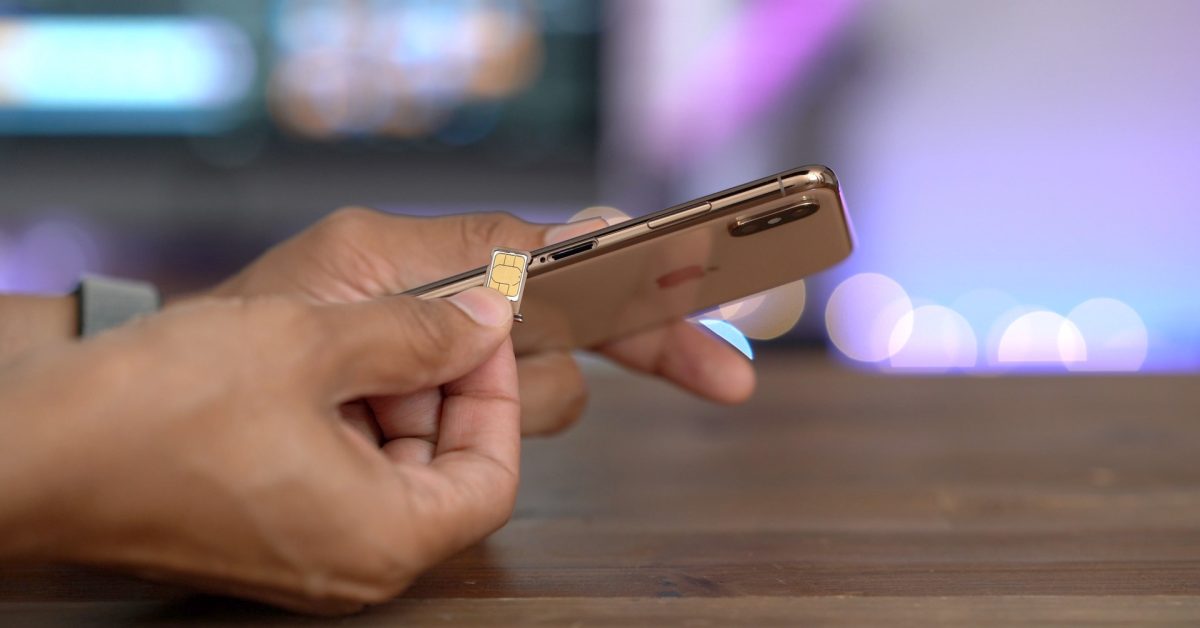 Años antes de la eSIM, Steve Jobs quería que el primer iPhone no tuviera ranura para tarjeta SIM Años antes de la eSIM, Steve Jobs quería que el primer iPhone no tuviera ranura para tarjeta SIM