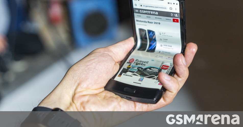 Motorola Razr contará con dos pantallas más grandes Motorola Razr contará con dos pantallas más grandes