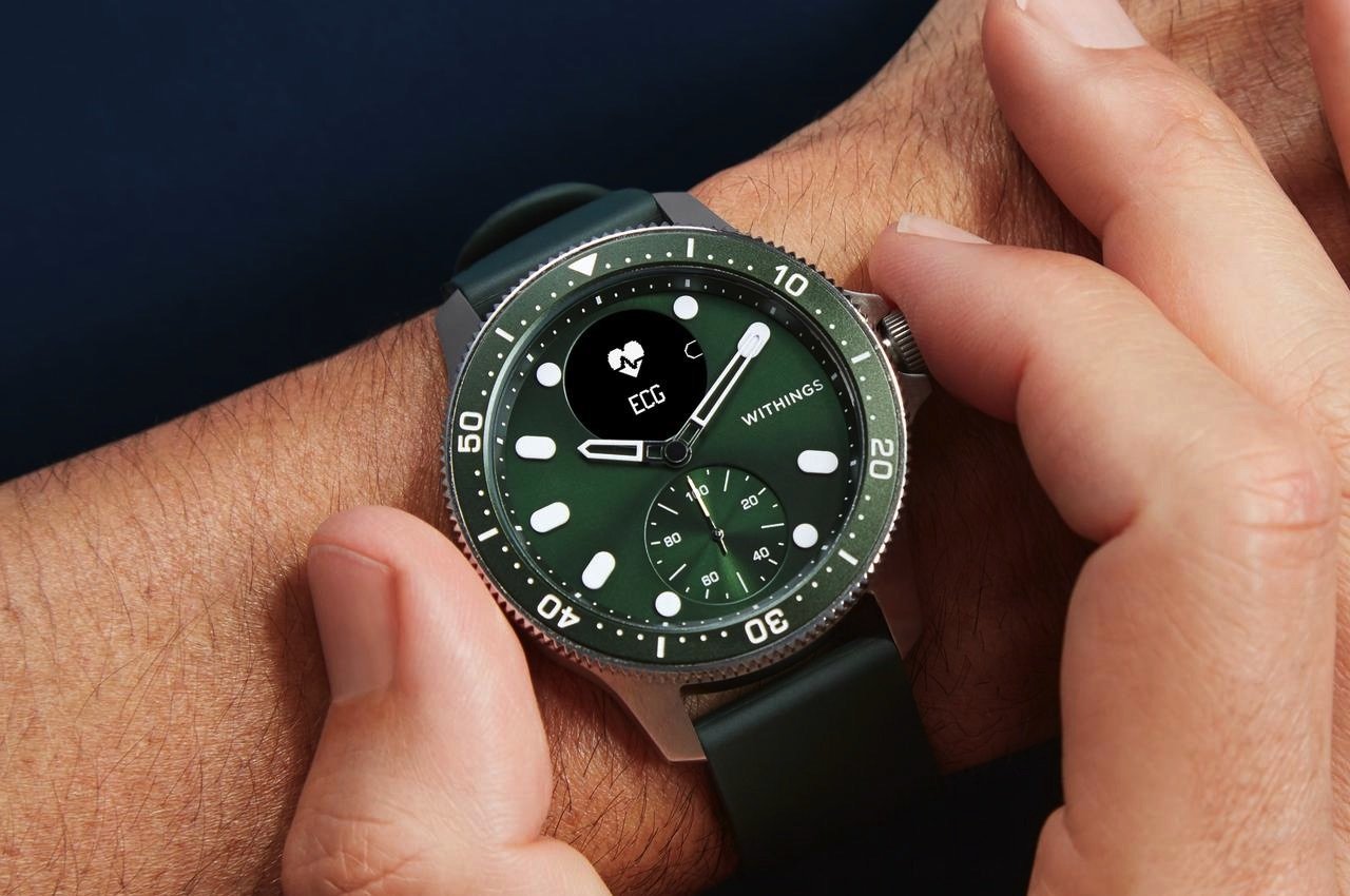 Withings Scanwatch Horizon Smartwatch parece un reloj de buceo de lujo Withings Scanwatch Horizon Smartwatch parece un reloj de buceo de lujo