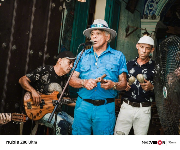 Toma con el lente telefoto periscópico