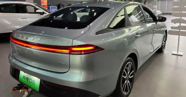 Sedán Roewe D6 en condiciones difíciles