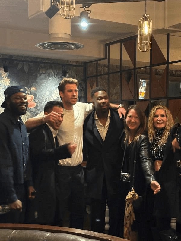 Rodaje de escenas con Liam Hemsworth Rodaje de escenas con Liam Hemsworth