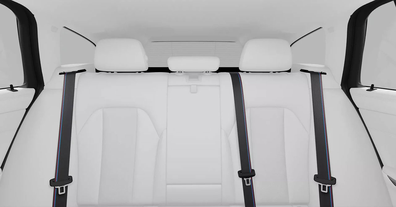 Detalles del interior blanco del BMW M3 Touring
