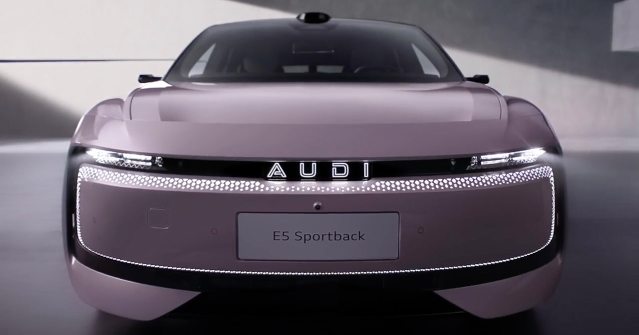 Vista lateral del AUDI E5 Sportback