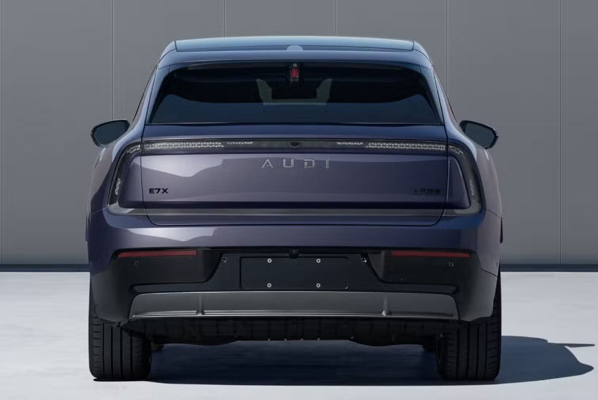 Coche AUDI E7X, vista frontal