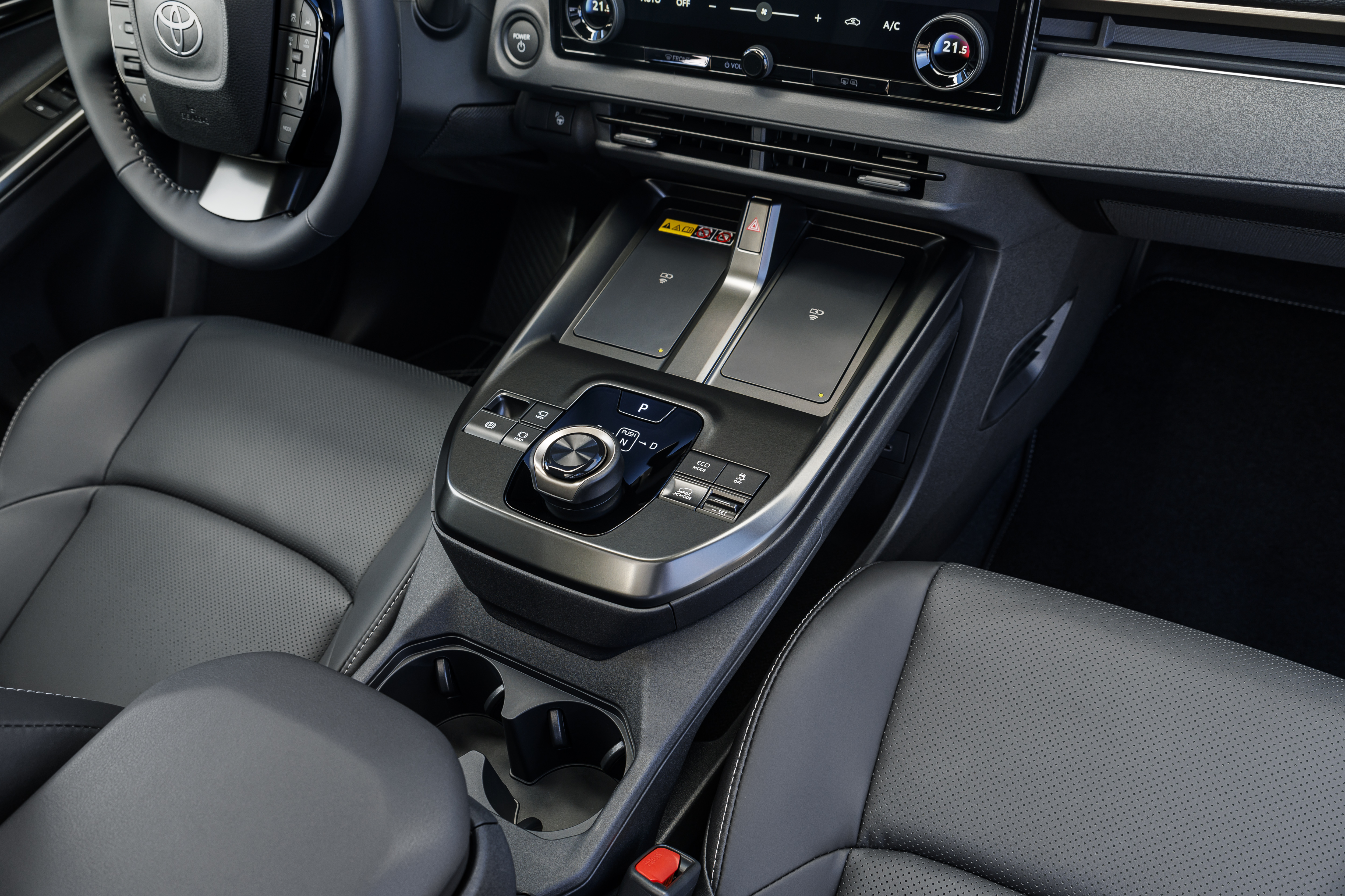 Nuevo interior espacioso del Toyota bZ4X 2026