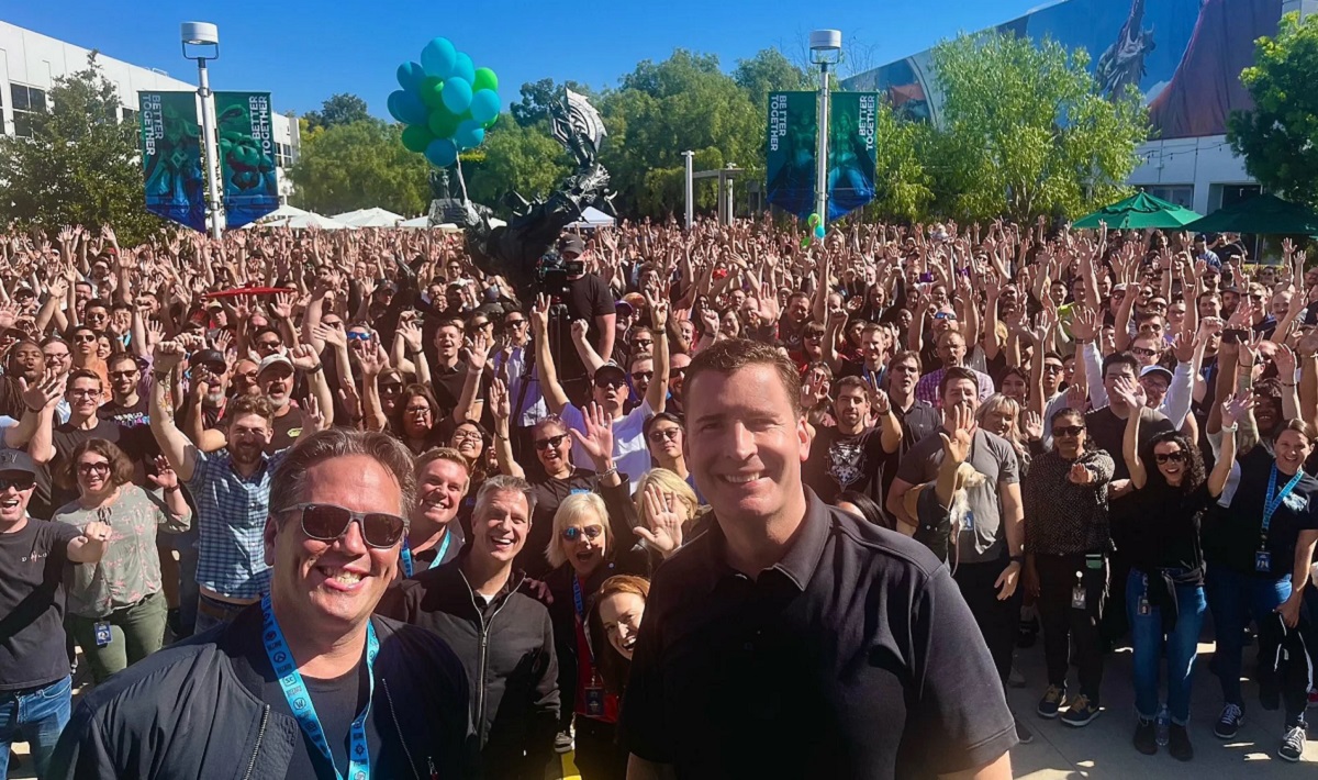 Phil Spencer y altos ejecutivos de Xbox visitaron la sede de Blizzard y hablaron con el equipo de desarrollo Phil Spencer y altos ejecutivos de Xbox visitaron la sede de Blizzard y hablaron con el equipo de desarrollo