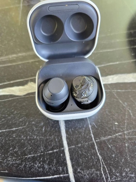 Además de otra fobia: los nuevos auriculares Galaxy Buds FE de Samsung explotaron en los oídos de una niña y le robaron la audición-3 Además de otra fobia: los nuevos auriculares Galaxy Buds FE de Samsung explotaron en los oídos de una niña y le robaron la audición-3